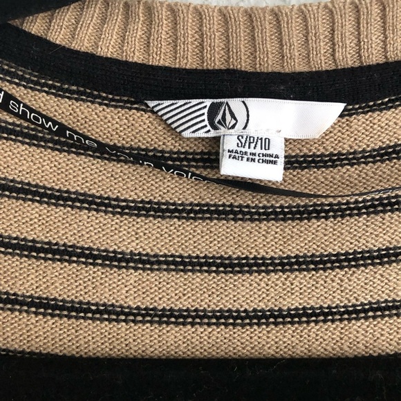 Volcom for keeps striped tan and black small cardigan with 4 buttons - Picture 5 of 6